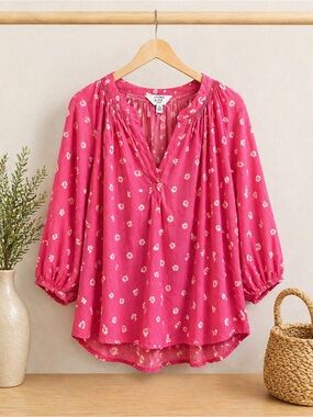 Crown & Ivy 3X Pink Floral Peasant Blouse Boho Lightweight Plus Size Top